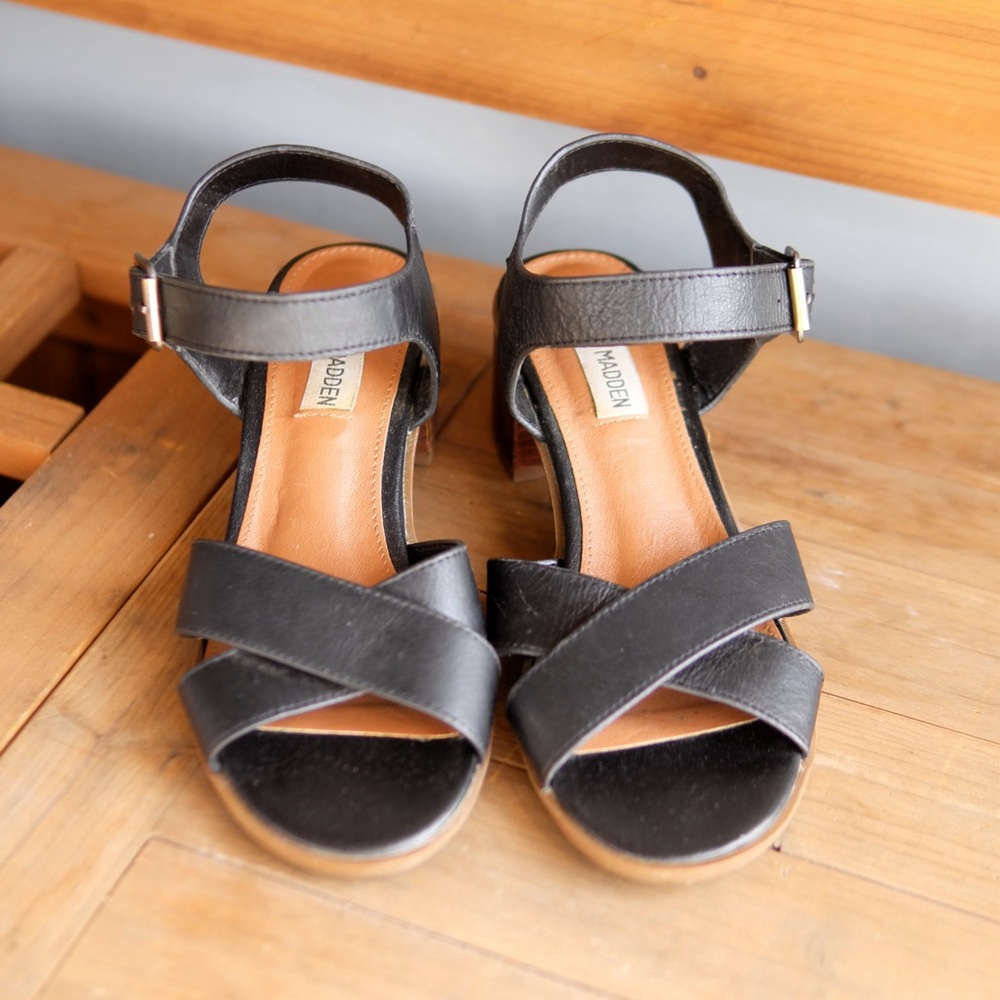 Steve Madden Rylen Sandals - Picture 4 of 11